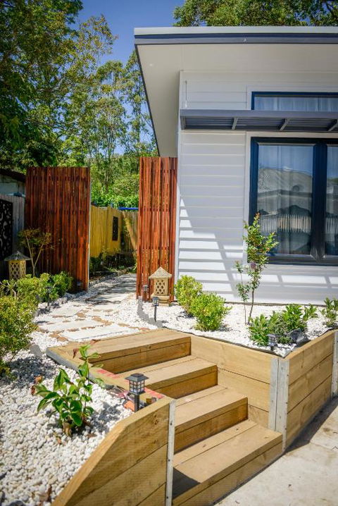 Myrtle Tree Lodge - Trunks - Accommodation Noosa 2