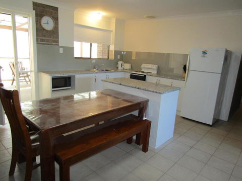 Nelson House - Accommodation Noosa 2