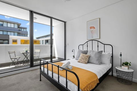 NEW 3BR Apt In Kingsgrove Sleeps 7 - Accommodation Noosa 0