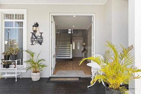 NEW HAVEN - Garden View Balcony - Accommodation Noosa 2