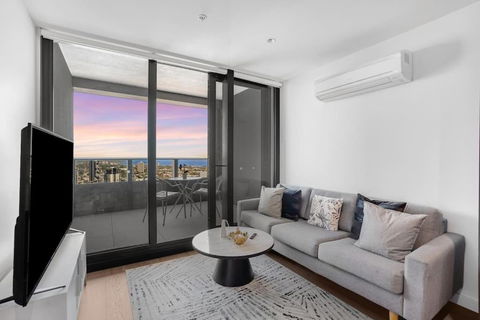 NEW Waterfront Living With Sublime Views 2B1B - Accommodation Noosa 1