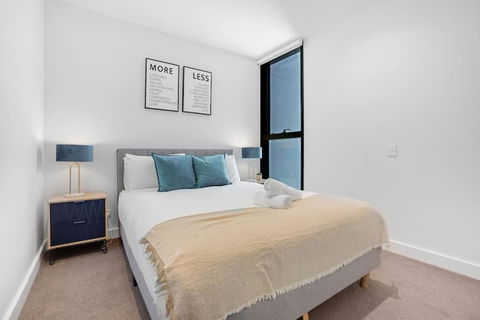 NEW Waterfront Living With Sublime Views 2B1B - Accommodation Noosa 3