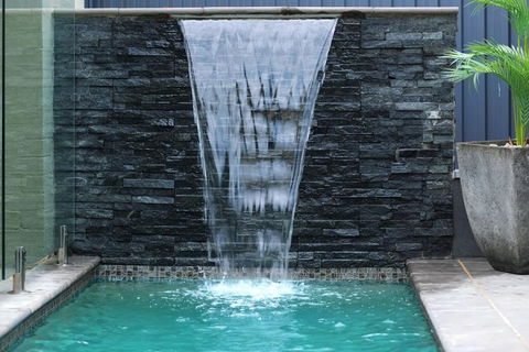 Newtown Vibes With Pool & Parking - Accommodation Noosa 0