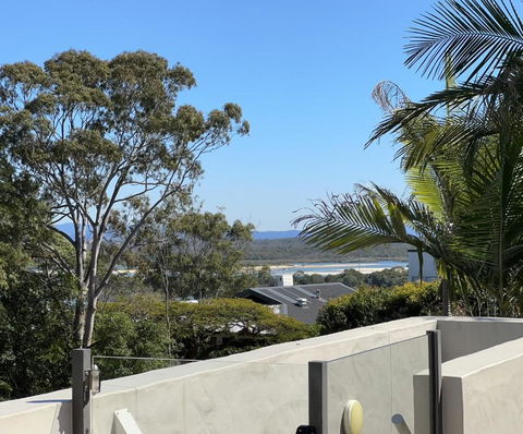 Oasis Rooftop Spa Apartment - Accommodation Noosa 3