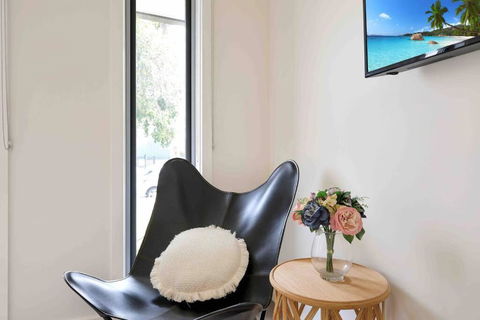 OG Spa Retreat- 3 Bedroom, Spa, Central, Aircon - Accommodation Noosa 3