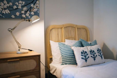 OnceUp A BlueMoon Terrace Nr CBD - Accommodation Noosa 1