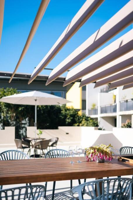 OnceUp A BlueMoon Terrace Nr CBD - Accommodation Noosa 2