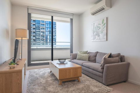 Panoramic Views 2br With Pool And Free Carpark - Accommodation Noosa 0