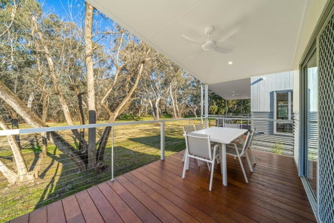 Painters Island Holiday Park - Accommodation Noosa 1
