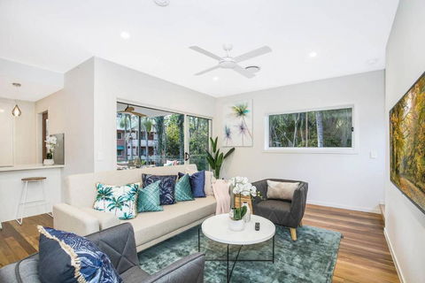 Park Avenue Townhouse Retreat Brisbane Sleeps 10 - Accommodation Noosa 3