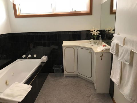 Penguin Seaside Homestay - Accommodation Noosa 3