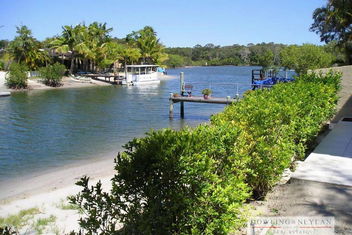 Peza Place 3 Peza Court 5 with Accommodation Noosa