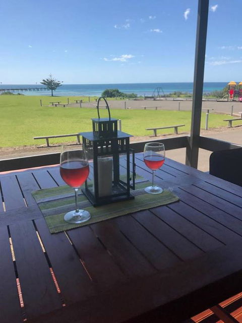 Pine View Holiday Rental - Accommodation Noosa 0