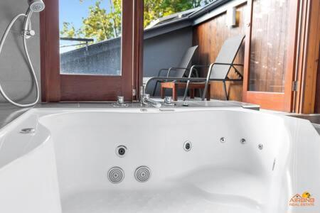 Pole Home In Paradise @ Kuranda - Accommodation Noosa 3