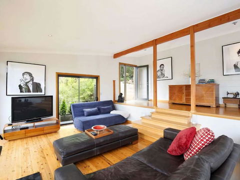 Postcards From The Edge - Accommodation Noosa 1