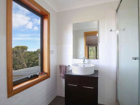 Postcards From The Edge - Accommodation Noosa 3