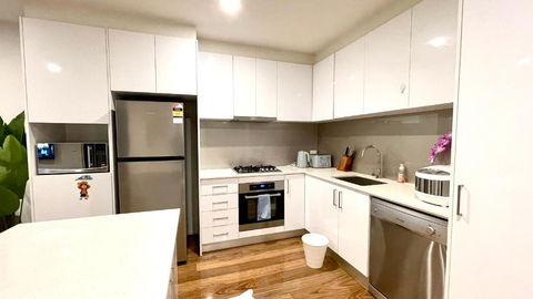 Preston Spacious 2BRM Apartment Free Parking Wi-Fi - Accommodation Noosa 3