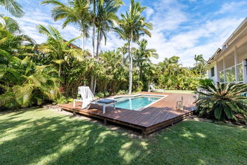 Pura Vida with Accommodation Noosa