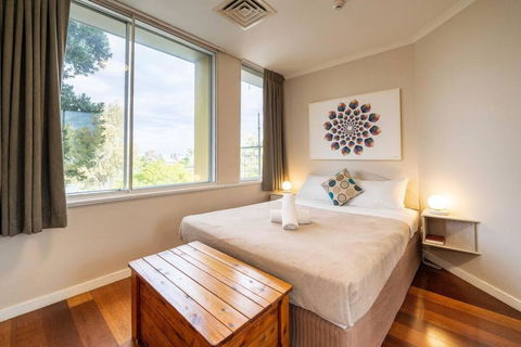 Quaint Auchenflower 1B1B Apt W Parking Close To UQ - Accommodation Noosa 0