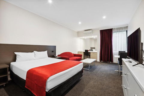 Quality Hotel Manor - Accommodation Noosa 0