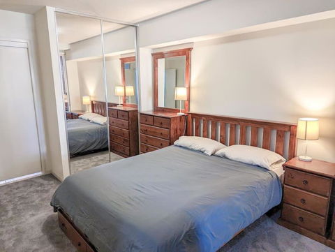 Quiet 1 Bedroom Apartment W Pool And, Walk To QUT - Accommodation Noosa 3