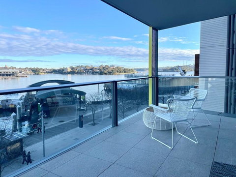 RARE Luxury Waterfront Living - Accommodation Noosa 1