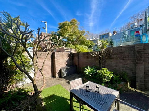 Rear Garden Suite - Accommodation Noosa 0