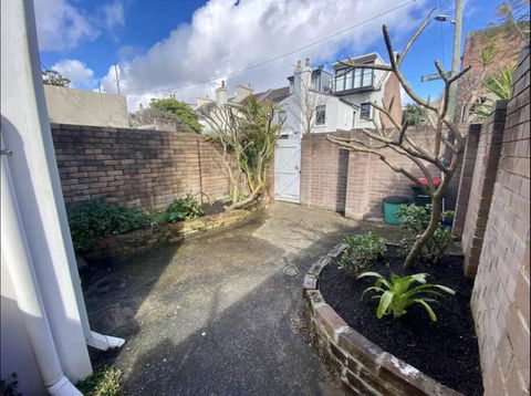 Rear Garden Suite - Accommodation Noosa 1