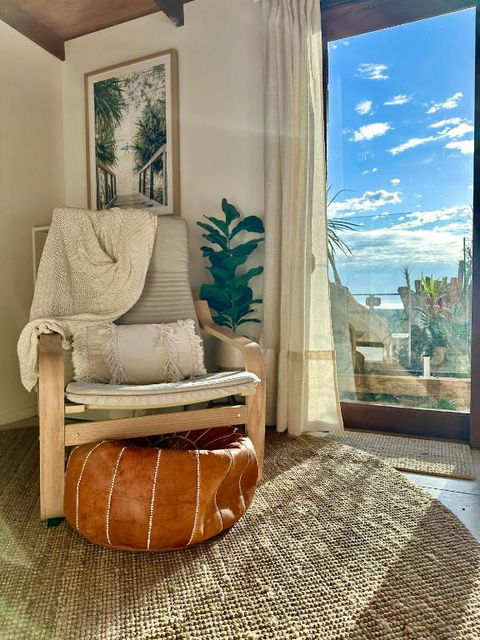 Private Access Retreat 1 Queen Bedroom W Stunning Pool And Ocean Views - Accommodation Noosa 3