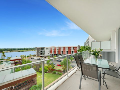 Astra Apartments Rhodes - Accommodation Noosa 1