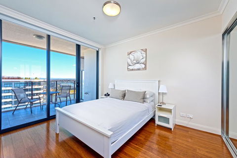 Astra Apartments Rhodes - Accommodation Noosa 3