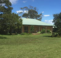 At HOME on HOLMES - Accommodation Noosa