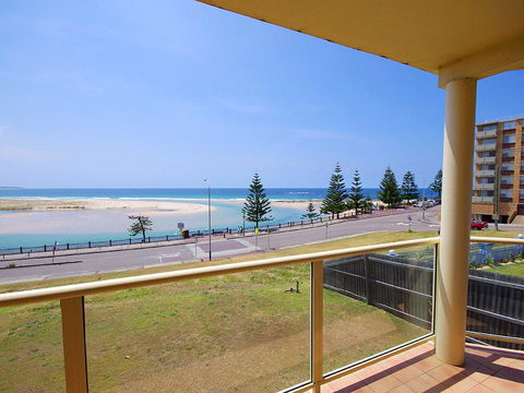 Avilla Court 1 - Accommodation Noosa 0