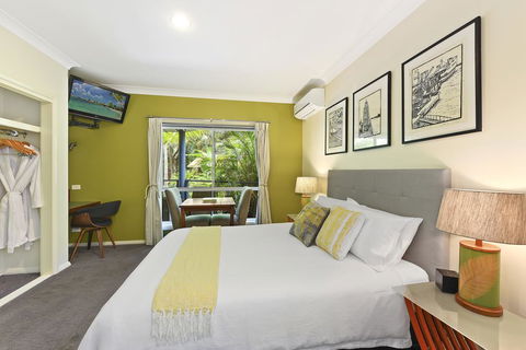 Azura Beach House B&B - Accommodation Noosa 3