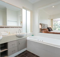 Banksia  Cosy Corner - Accommodation Noosa