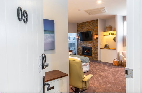 Bay Of Fires Apartments - Accommodation Noosa 0