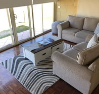 Bayview no 1 - Next to the Beach - Accommodation Noosa
