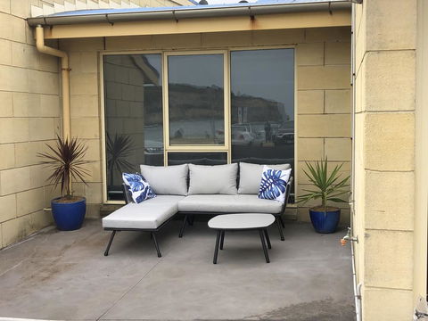 Bayview No 2 - Next To The Beach - Accommodation Noosa 3