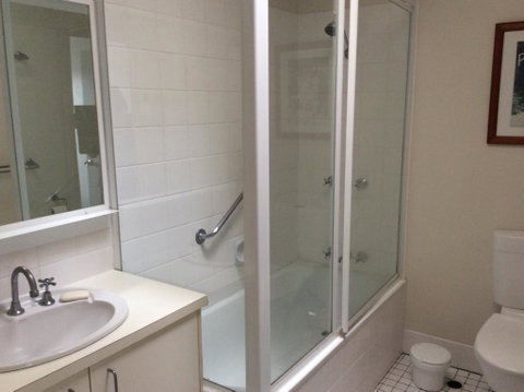 Beach Breakers Resort - Accommodation Noosa 3