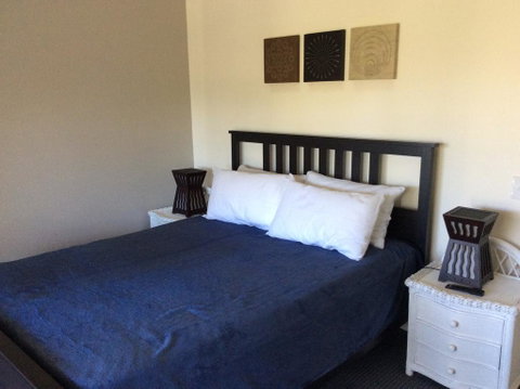 Beach Breakers Resort - Accommodation Noosa 2