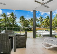 Beachfront Apartment with Ocean Views 4 - Accommodation Noosa