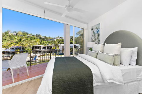 Riverfront 2 Bedroom Penthouse, Steps From Hastings Street - By Stay Noosa - Accommodation Noosa 0