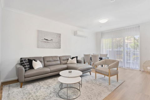 REGL20/11 - Regal In East Perth - Accommodation Noosa 0