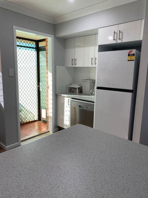 Relax On Ross - Accommodation Noosa 2