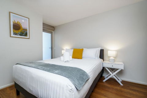 Relaxing 2BR Stay Near South Point Tuggeranong - Accommodation Noosa 1