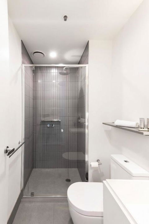 Resort Style Living 2 Bed Apt With Pool BBQ - Accommodation Noosa 2