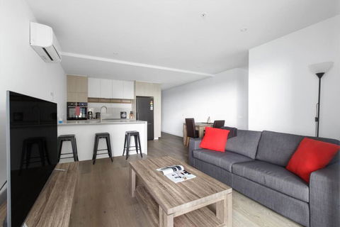 Resort Style Living In The Heart Of Moonee Ponds - Accommodation Noosa 0