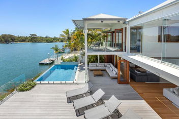 Riverside Elegance On Noosa Parade with Accommodation Noosa