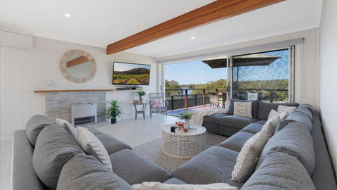 Riverside Retreat, Coolangatta, Near Seven Mile Beach - Accommodation Noosa 1