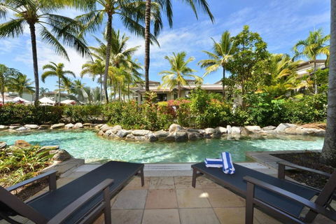 Resort-style Swim Out - A True Tropical Oasis - Accommodation Noosa 0